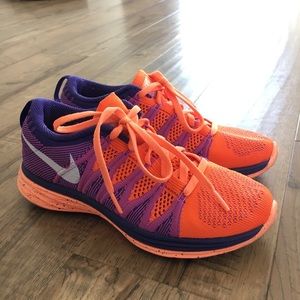 Like new! NIKE Flyknit Lunar 2 Sneakers